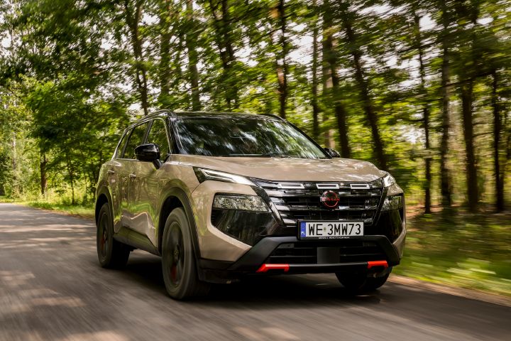 Nowy Nissan X‑Trail N-Trek – ujęcie dynamiczne