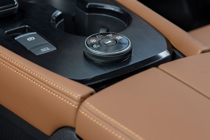Nowy Nissan X‑Trail Tekna+ – wnętrze