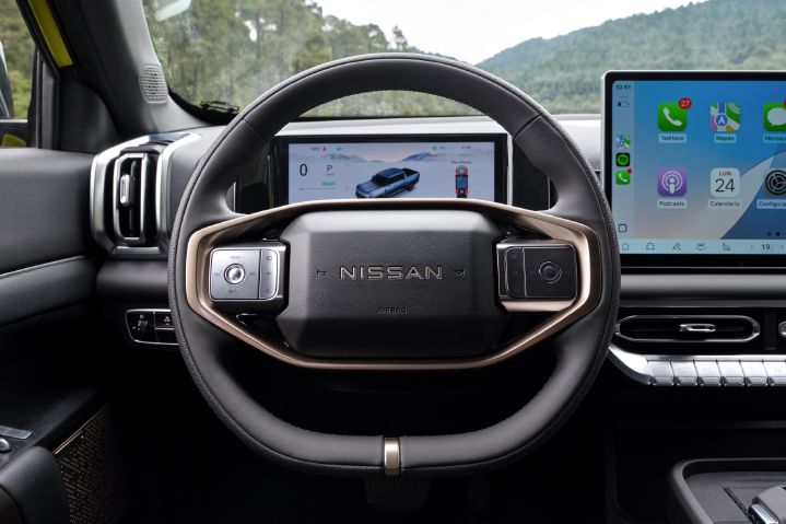Nissan debuts the Frontier Pro PHEV globally in Mexico.