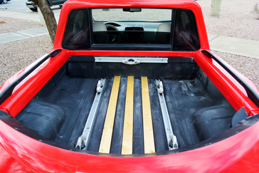 STANFIELD, Ariz. (Sept. 18, 2014) – If necessity is the mother of invention, engineers fuel that fire at Nissan’s Technical Center in Stanfield, Arizona. Here engineers are plentiful. They love to build things, test things and tinker with things. This team thinks a lot about “why not?” Recently they created a one-of-a-kind electric vehicle to haul supplies and people around on the tech center property. This is Sparky, as he’s known around the campus. It is a Nissan LEAF crossed with a Nissan Frontier, brought to life by Nissan’s Roland Schellenberg and Arnold Moulinet. 