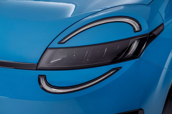 detailed winking front headlamps of Micra with lights off