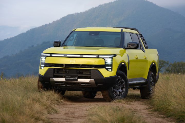 Nissan debuts the Frontier Pro PHEV globally in Mexico.