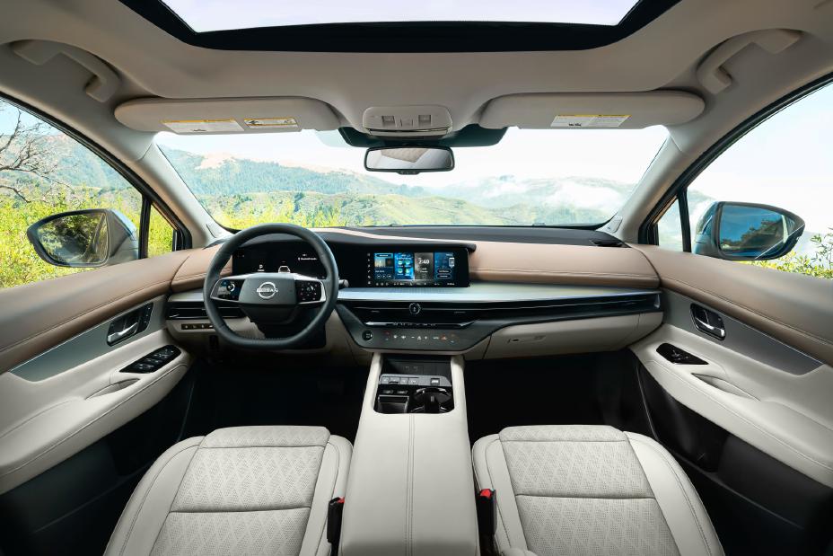 Nissan Murano cargo and practicality