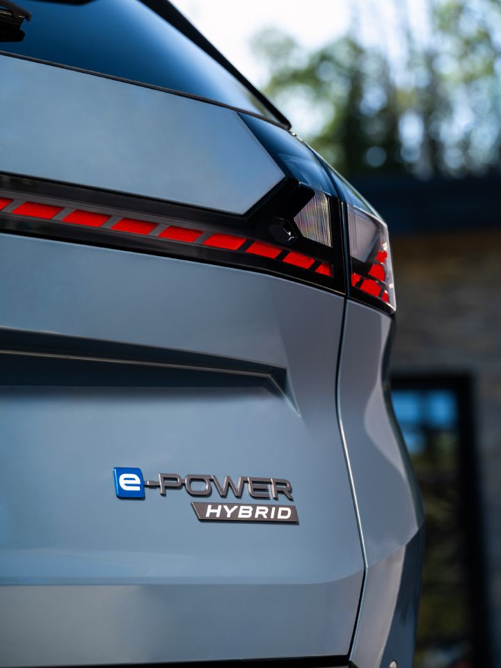 北米の道路環境とドライバーの使用実態に合わせて開発されたe-POWERシステムを搭載する新型日産ローグ ハイブリッド。力強い走りと日常での高い効率性を両立している。