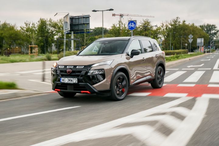 Nowy Nissan X‑Trail N-Trek – ujęcie dynamiczne