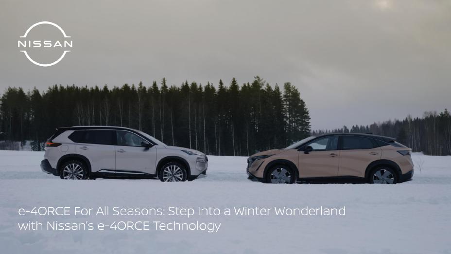 The X‑Trail e‑POWER e‑4ORCE and Ariya e‑4ORCE parked on the snow and facing each other with a forest in the background