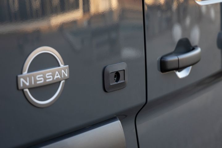 Ujęcie detalu nadwozia Nissan Interstar LCV