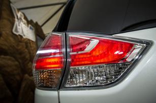 エクストレイル ハイブリッド を発売