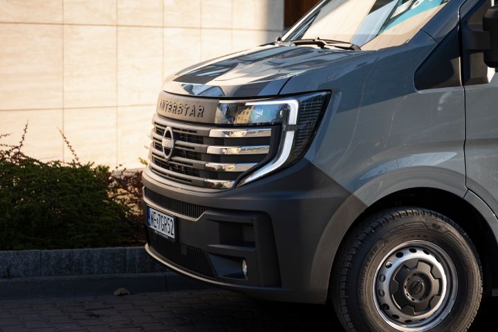 Ujęcie statyczne detalu nadwozia Nissan Interstar LCV