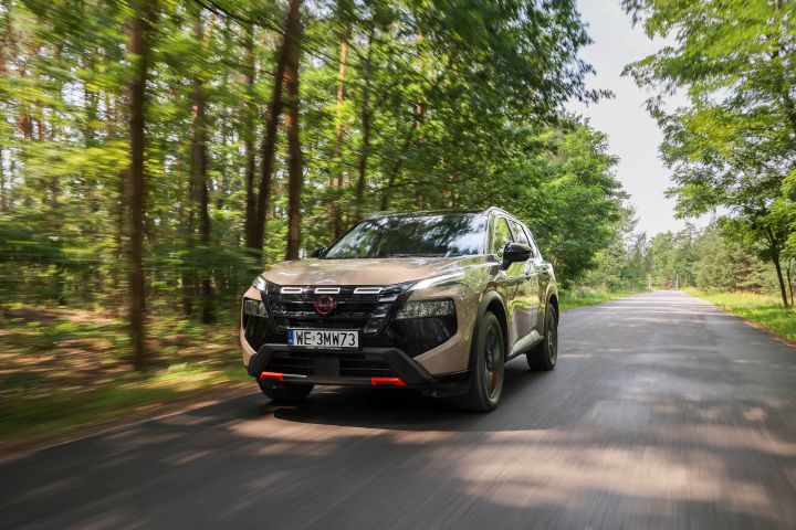 Nowy Nissan X‑Trail N-Trek – ujęcie dynamiczne