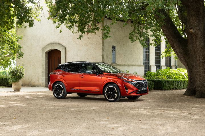 Exterior image of the 2025 Nissan Qashqai N-Design e‑POWER
