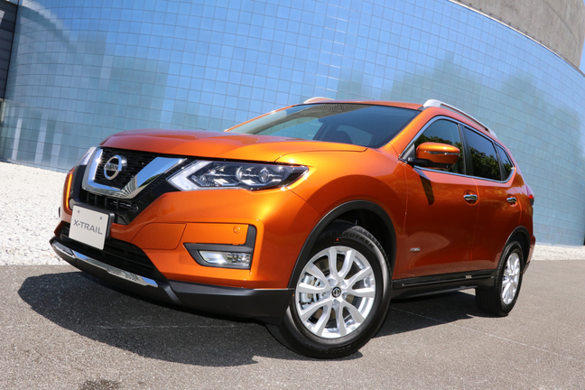 エクストレイル をマイナーチェンジ