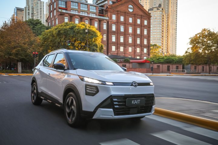 Foto trasera aplique del Nissan Kait