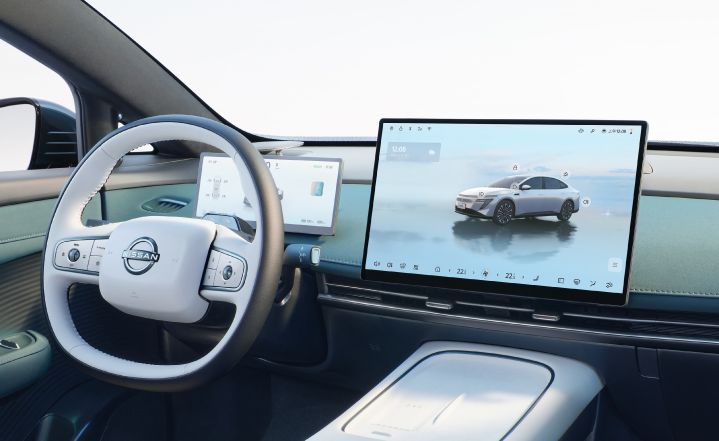 The steering wheel and infotainment display of the all-new Dongfeng Nissan N7 sedan
