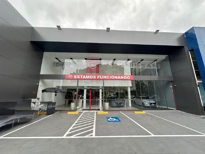 Fachada da nova concessionária Dahruj Braz Leme inaugurada na Zona norte de São Paulo