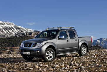 New 2010 Nissan Navara LE: The Best Just Got Better