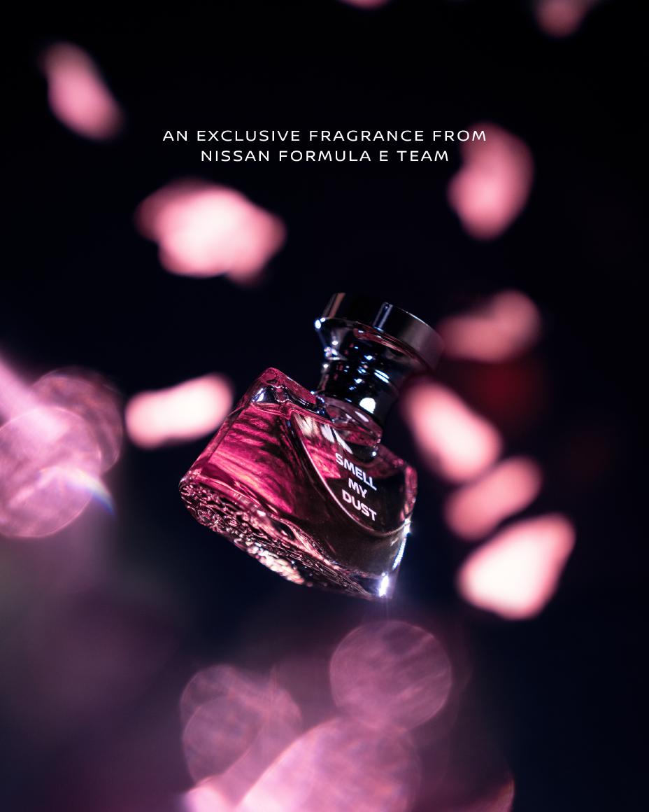 Nissan lança perfume com fragrância que combina pneus e flor de