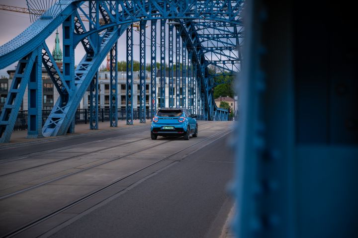 Nowy elektryczny Nissan Micra – ujęcie dynamiczne