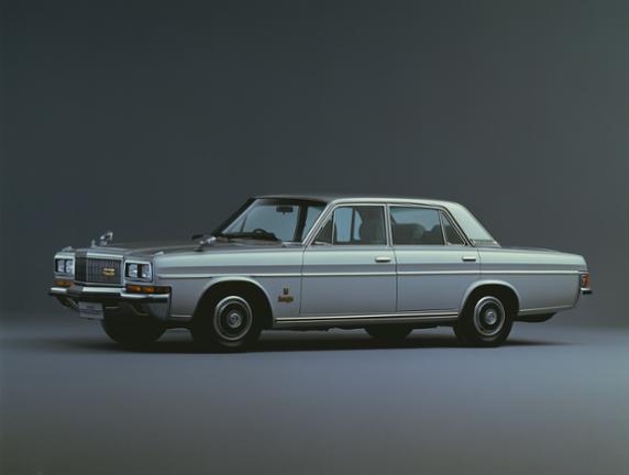 大型高級乗用車プレジデントの最高級仕様車「ソブリンVIP」新発売