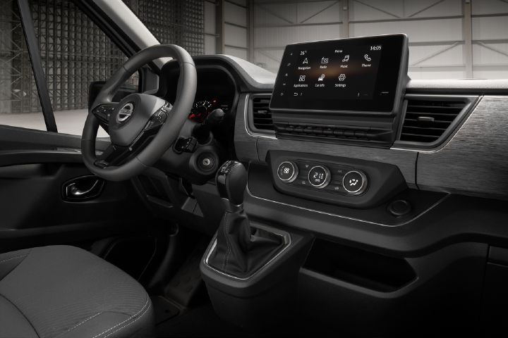 Parte da frente interior da Nissan Primastar