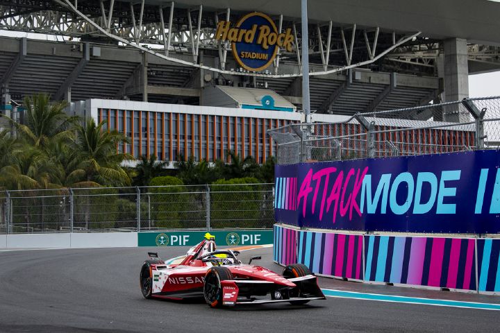 Fotografía de vehículo formula E de Nissan