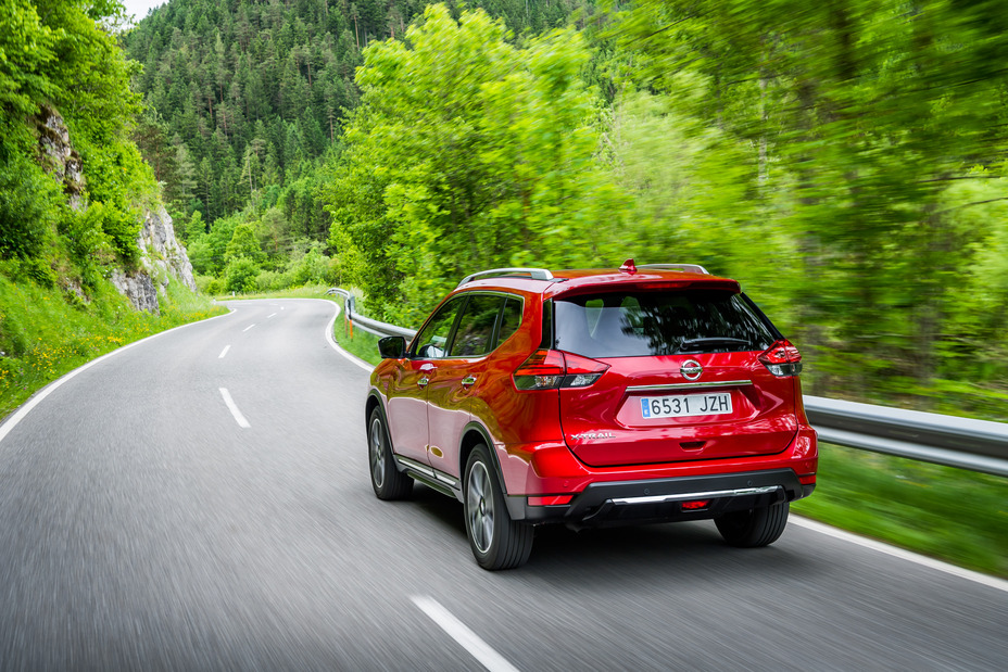 Купить б/у Nissan X-Trail III 2.0 CVT (144 л.с.) бензин вариатор в Санкт-Петербу
