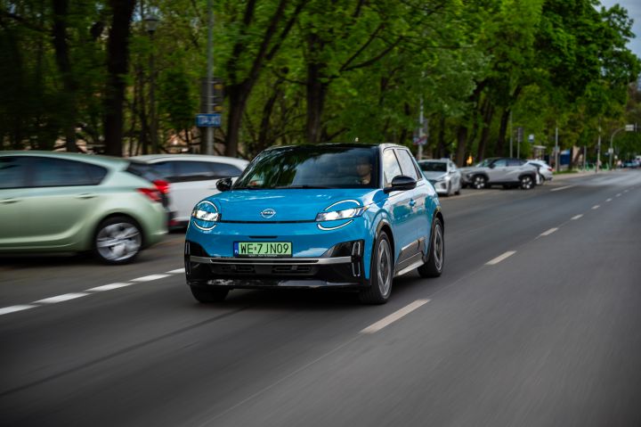 Nowy elektryczny Nissan Micra – ujęcie dynamiczne