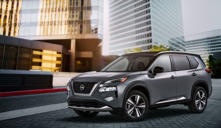 2021 Rogue with buildings in the back
