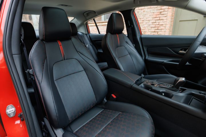 Interior Nissan Sentra 2026