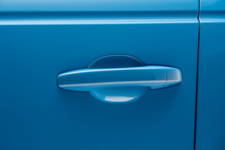 detailed shot of door handle