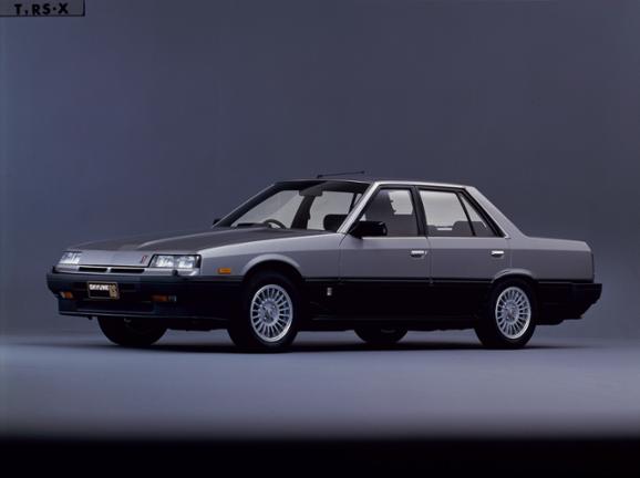 高性能オートマチック車「4バルブDOHC スカイライン2000RS-X」および