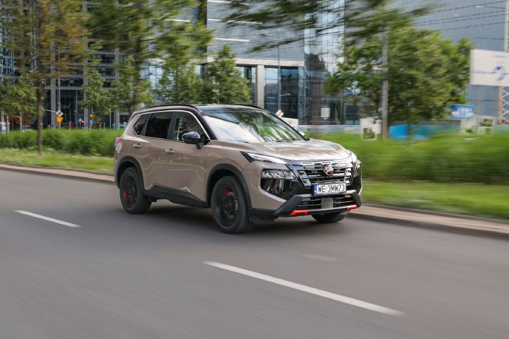 Nowy Nissan X‑Trail N-Trek – ujęcie dynamiczne