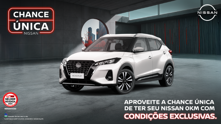 Um Nissan Kicks branco é exibido em um ambiente moderno e industrial, com o logo da campanha 'Chance Única Nissan' e texto promocional sobre condições exclusivas de compra