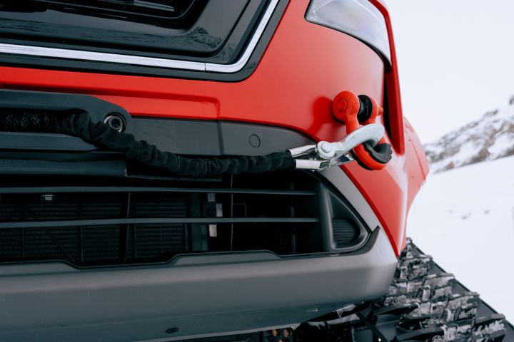 The front bumper of Nissan X‑Trail Mountain Rescue