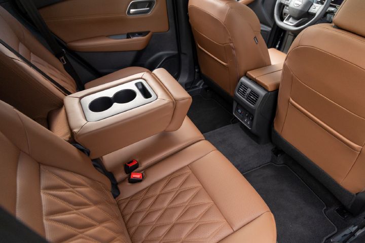 Nowy Nissan X‑Trail Tekna+ – wnętrze