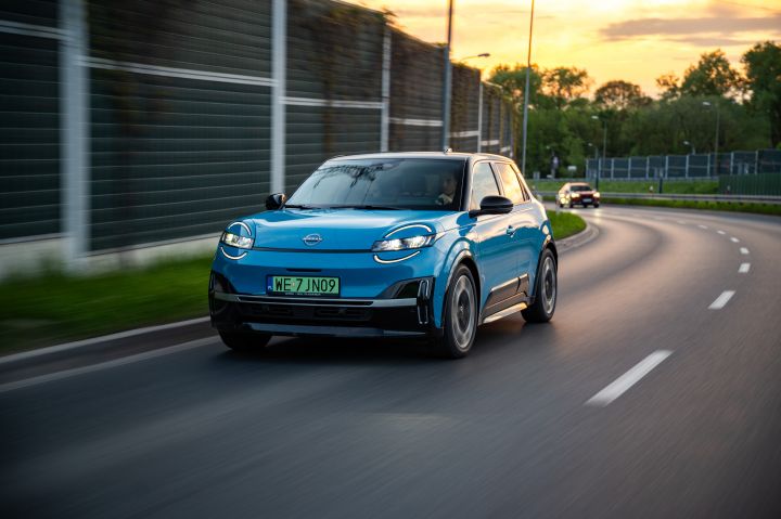 Nowy elektryczny Nissan Micra – ujęcie dynamiczne