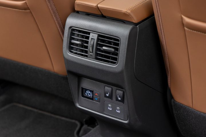 Nowy Nissan X‑Trail Tekna+ – wnętrze