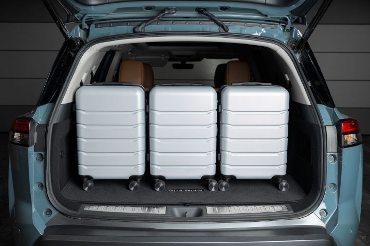 Three large suitcases in the back of the 2026 Nissan Pathfinder.