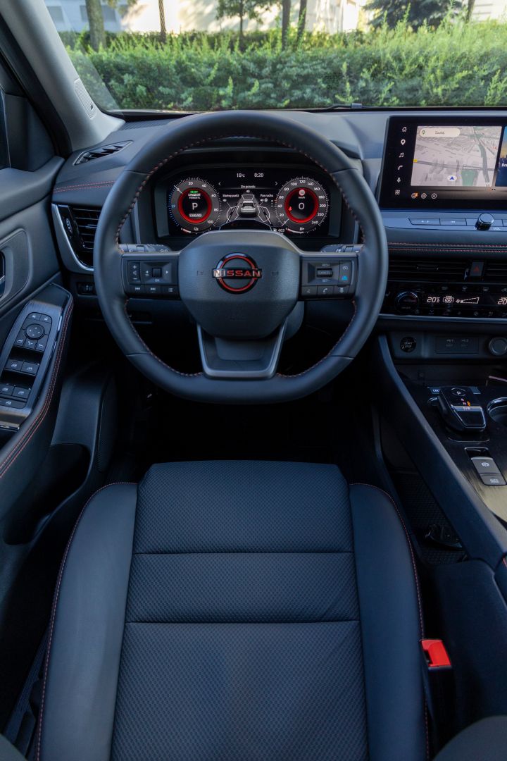 Nowy Nissan X‑Trail N-Trek – wnętrze