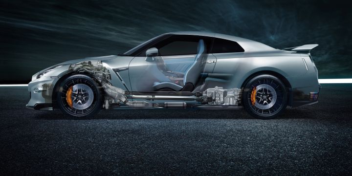 Ultimate metal silver GT‑R 2025 body and powertrain with dark background
