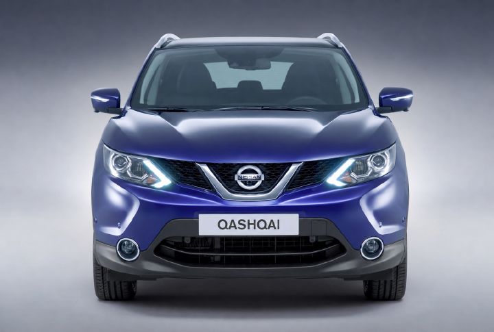 A blue second generation Qashqai