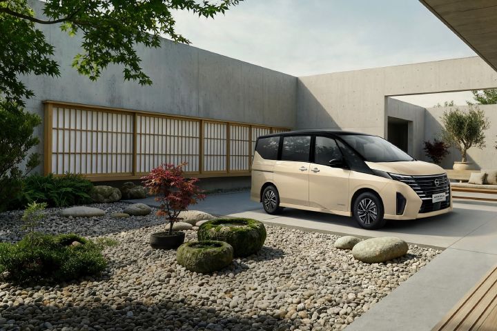 Nissan Serena e‑POWER in the new “Beige Cashmere Gold with Black Roof” color displayed in the Japanese garden