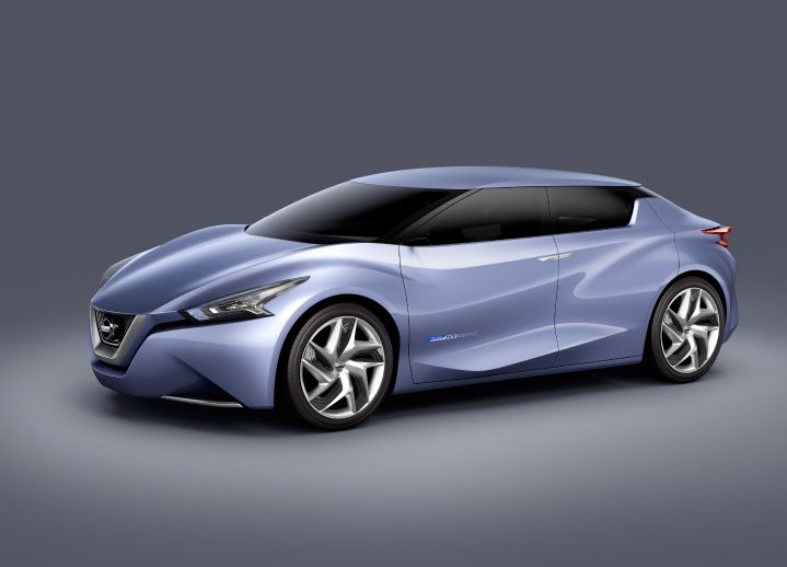 a blue Nissan Friend-ME pictured