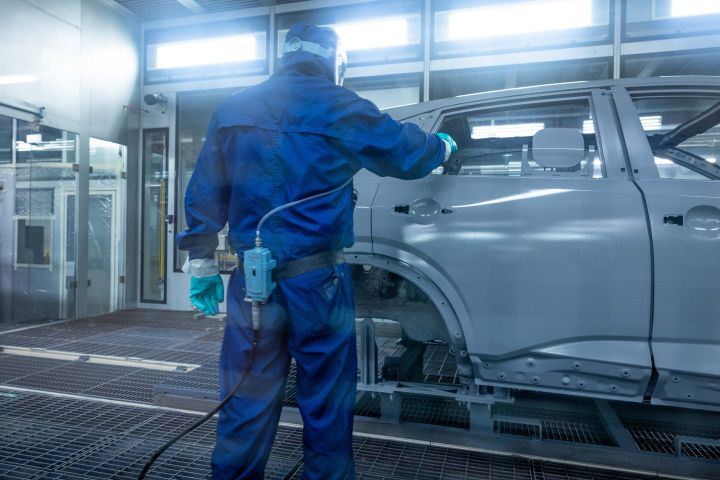 Nissan Qashqai in der Lackierkabine im Nissan Werk Sunderland