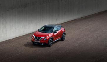 Die zweite Modellgeneration des Juke kommt jetzt mit mehr Platz und Komfort für den Fahrer und die Passagiere, neuen Konnektivitätsfeatures und erstmals auch mit ProPilot - in vielerlei Hinsicht also reifer und reicher. Seinen polarisierenden Charakter mit ausdruckstarkem Design hat er nicht verloren.