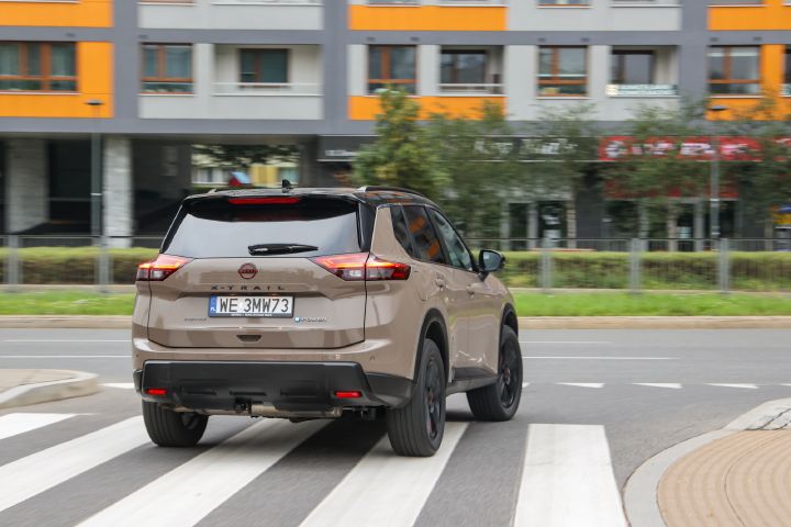 Nowy Nissan X‑Trail N-Trek – ujęcie dynamiczne