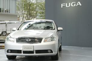 新型 高級スポーティセダン フーガ を発売