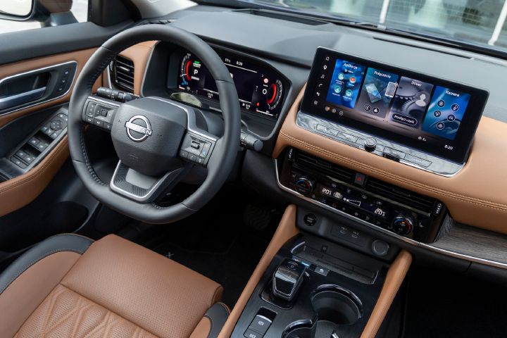 Nowy Nissan X‑Trail Tekna+ – wnętrze