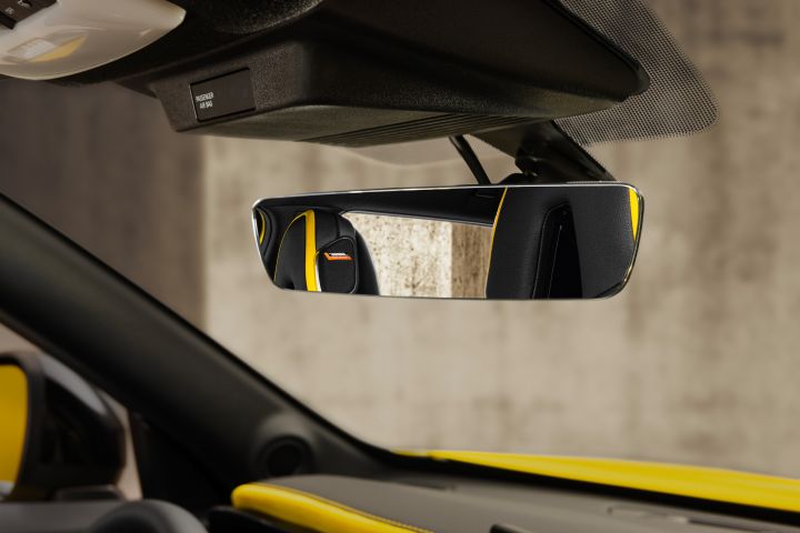 Innenraum des Nissan Juke, Detail Innenspiegel