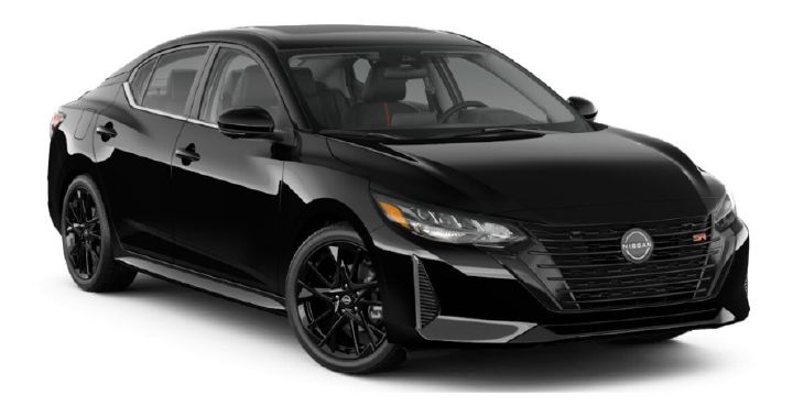 Imagen del Nissan Sentra Nightfall de frente